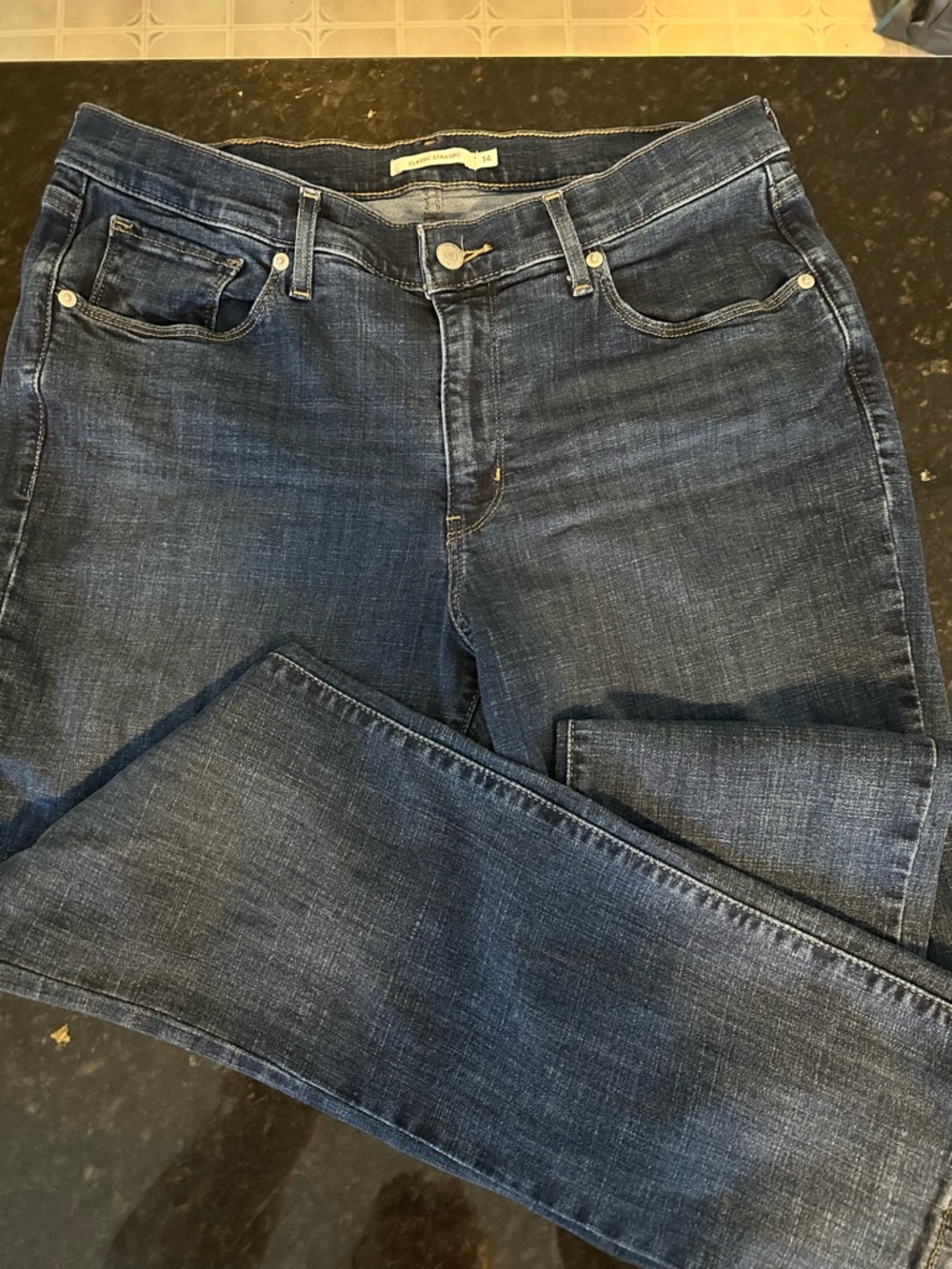 Levi's Women's Dark Blue Straight Leg Jeans